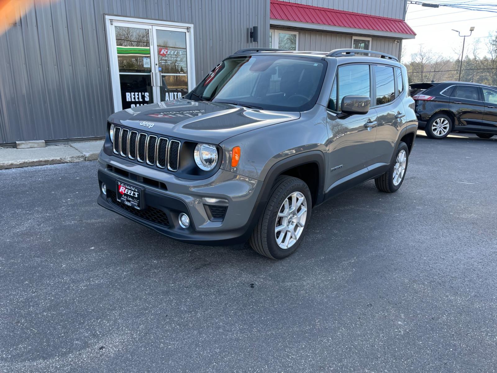 2020 Gray /Black Jeep Renegade Latitude 4WD (ZACNJBBB7LP) with an 2.4L I4 DOHC 16V engine, 9A transmission, located at 11115 Chardon Rd. , Chardon, OH, 44024, (440) 214-9705, 41.580246, -81.241943 - This 2020 Jeep Renegade Latitude with 4WD and a 2.4 Multiair Engine comes loaded with features aimed at enhancing comfort, convenience, and safety. Its 9-speed automatic transmission ensures smooth driving dynamics, while amenities like heated seats and a heated steering wheel add a touch of luxury - Photo #0